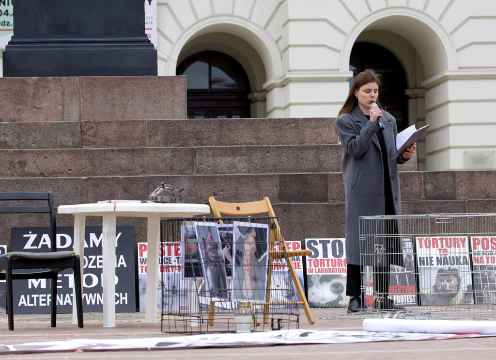 demonstracja przeciwko wiwisekcji